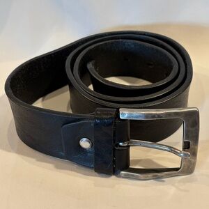 ROBERT CHARLES Sz 36-39 Leather Belt Leather Silver Toned Buckle Made in Italy